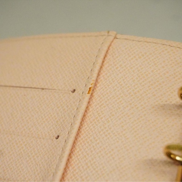 Louis Vuitton wallet agenda passport cover monogram LV koala pm pink interior - Picture 8 of 17